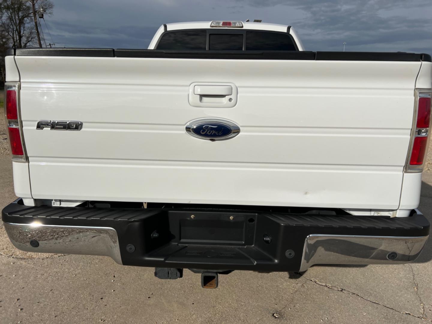 2013 White /Gray Ford F-150 Lariat (1FTFX1CT5DK) with an 3.5 V6 EcoBoost engine, Automatic transmission, located at 4520 Airline Hwy, Baton Rouge, LA, 70805, (225) 357-1497, 30.509325, -91.145432 - 2013 Ford SuperCab Lariat ***One Owner***No Accidents*** 3.5 V6 EcoBoost Gas, All Star Ford Just Replaced Transmission, 154K Miles, Heated & Cooled Leather Seats, All Power, Sunroof, Backup Camera, Bed Cover, Tow Pkg. NO IN HOUSE FINANCING. FOR INFO PLEASE CONTACT JEFF AT 225 357-1497 CHECK OUT OUR - Photo#6